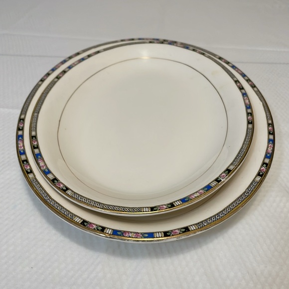 Set of two Serving Platters - Picture 10 of 14